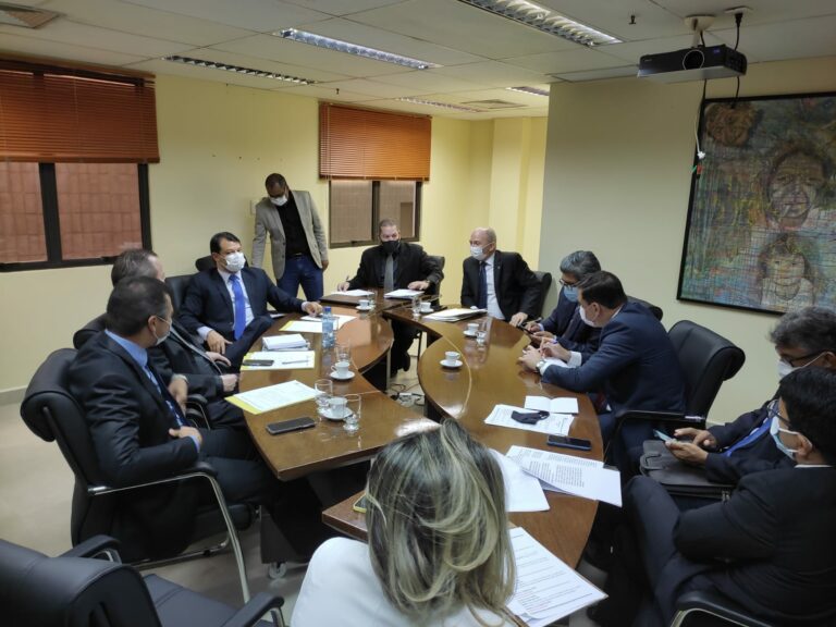 Pedido de empréstimo de Gladson junto a banco internacional é aprovado em comissão na Aleac