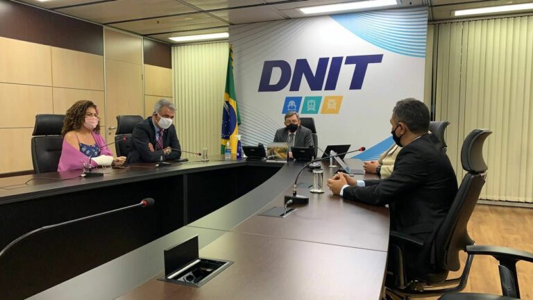 Perpétua se reúne com diretor do DNIT e cobra solução imediata para manutenção da BR-364