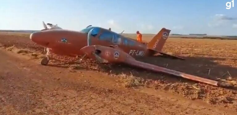 VÍDEO: Avião dos bombeiros faz pouso de emergência em fazenda de RO após pane