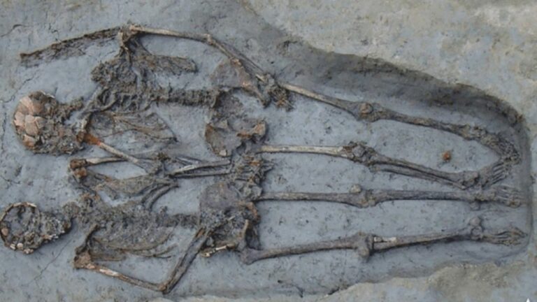Dois homens e um antigo enigma: a impressionante descoberta dos ‘amantes de módena’