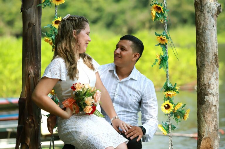 Em cerimônia coletiva inédita na Comunidade do Croa, 24 casais dizem sim ao matrimônio