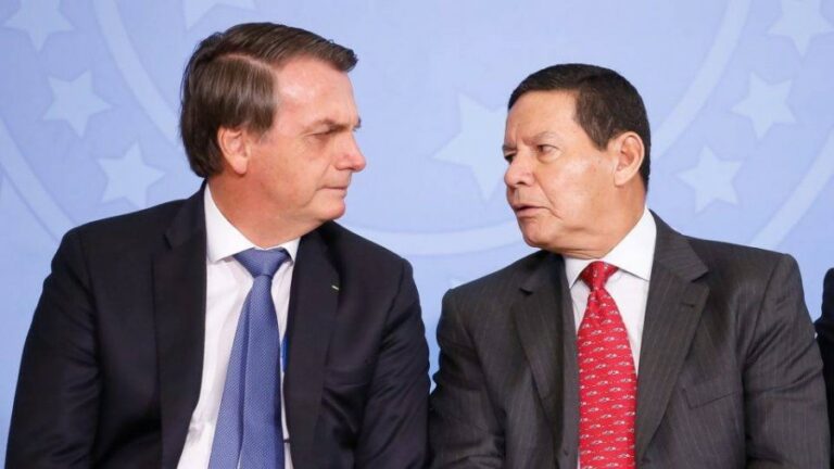 Bolsonaro e Mourão estreitam relação visando às eleições de 2022