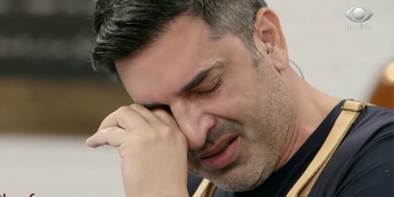 Edu Guedes é surpreendido na Band e vai aos prantos