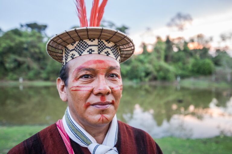 Índios querem impedir estrada nas cabeceiras do Juruá; brasileiros se unem a peruanos