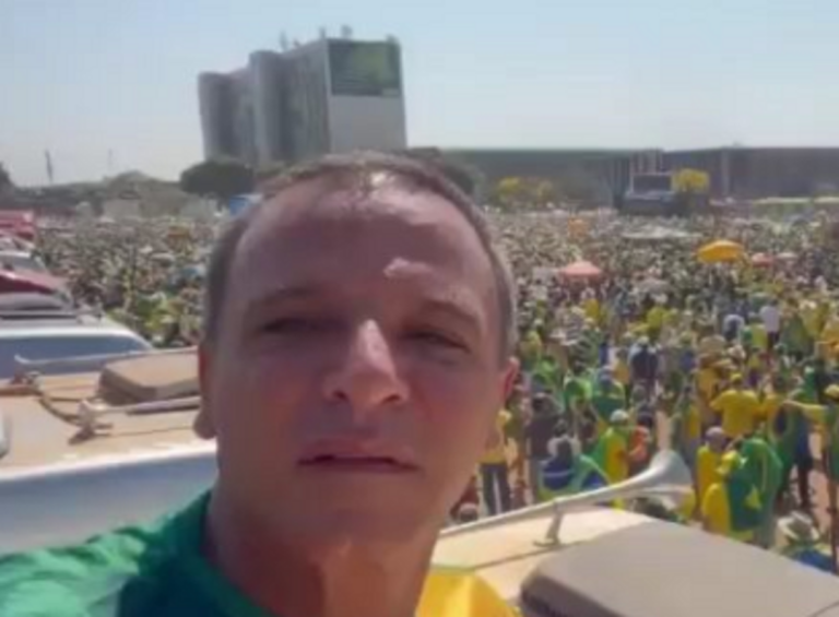 Márcio Bittar participa de manifestações na Esplanada dos Ministérios: “A maior que Brasília já assistiu”