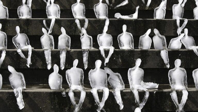 Representação e mídia: dialogando sobre os enunciados de Bakthin e modernidade líquida em Bauman e Chartier