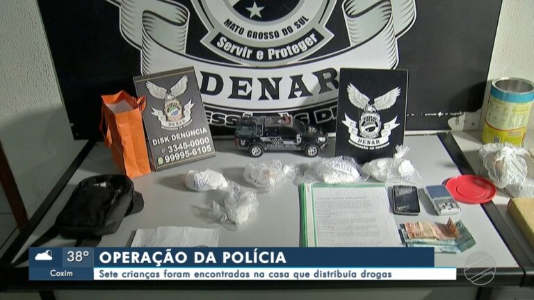 Polícia encontra 7 crianças, sendo um recém-nascido, ao ‘estourar’ centro de distribuição de drogas