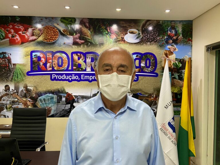 Ao anunciar novo valor da passagem de ônibus, Bocalom promete reduzir tarifa para R$ 3 até o fim do ano