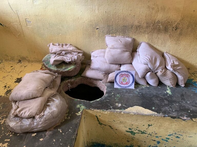 Túnel é encontrado dentro de cela da penitenciária em Manaus