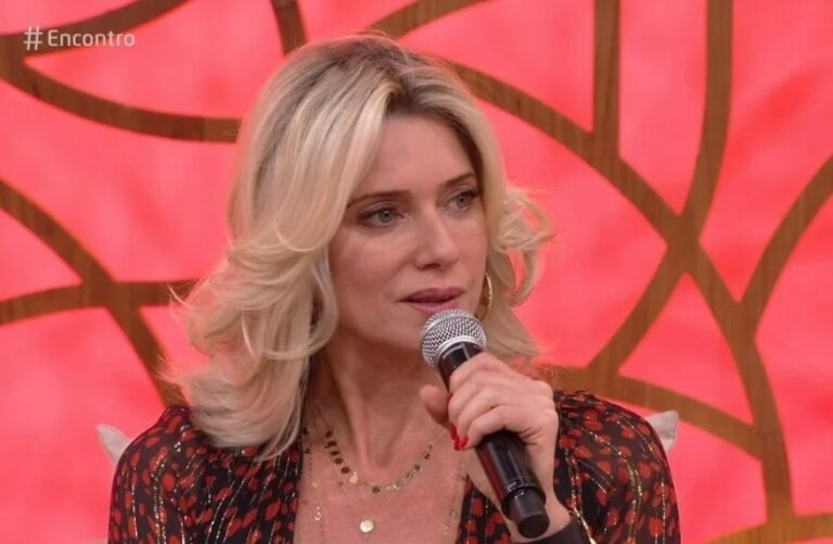 Letícia Spiller posta fotos antigas da escola para homenagear professores