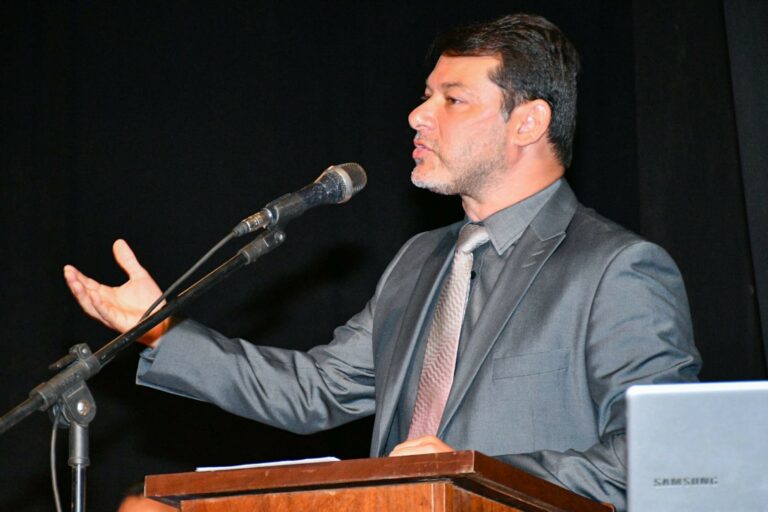 Após denúncia de Duarte, Sesacre envia médico efetivo para hospital em Porto Walter