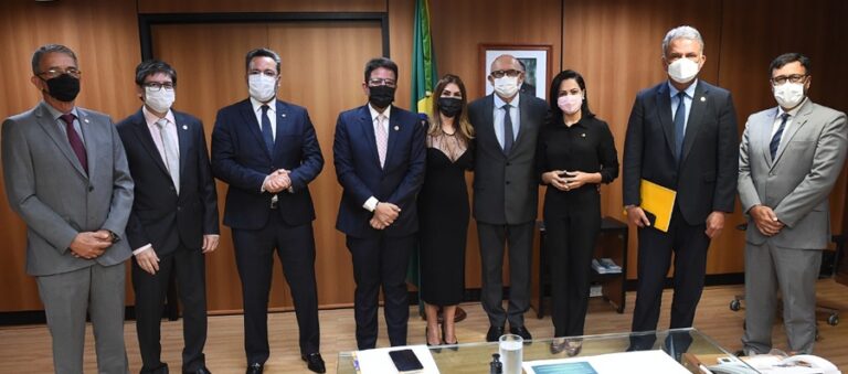 Ufac e governo do AC buscam apoio para Hospital Universitário