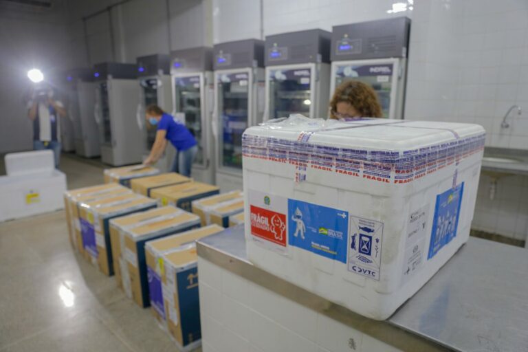 Vacinas contra covid-19 para crianças chegam ao Acre nesta quinta; imunização inicia no sábado