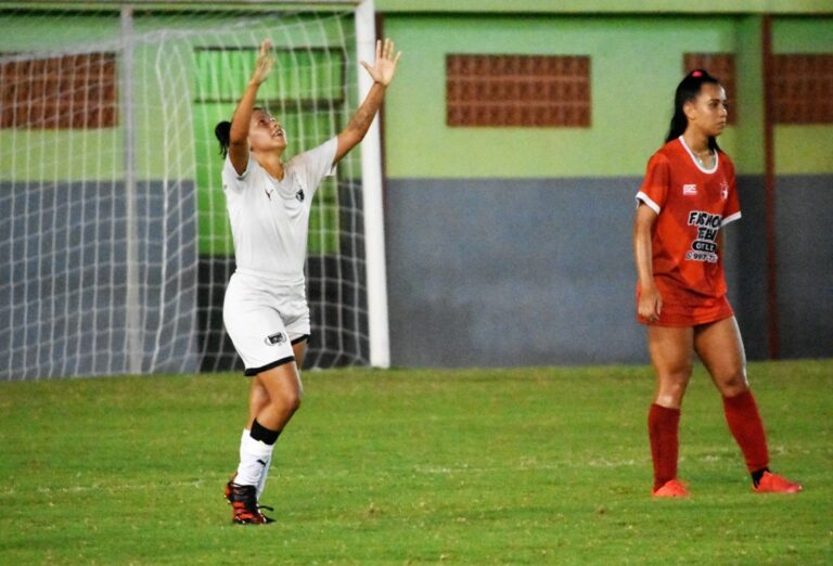 Assermurb larga na frente da decisão do Campeonato Feminino