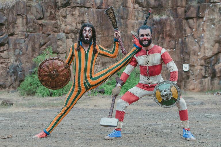 Humor e crítica social: palhaços no primeiro dia do V Festival Matias de Teatro de Rua