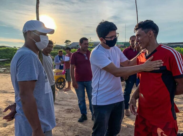 Em Tarauacá, Jenilson Leite visita ribeirinhos e participa do Novenário de São Francisco
