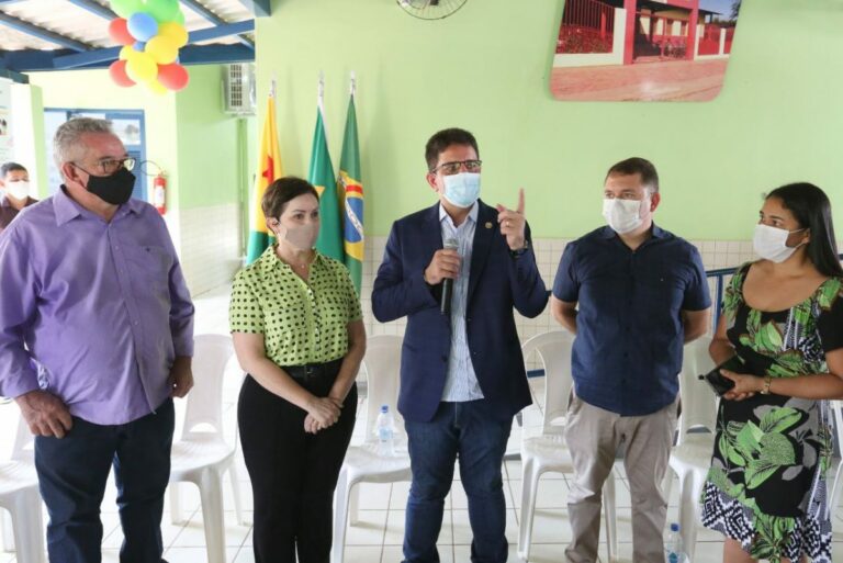 Gladson Cameli define retorno das aulas presenciais como uma vitória do povo acreano