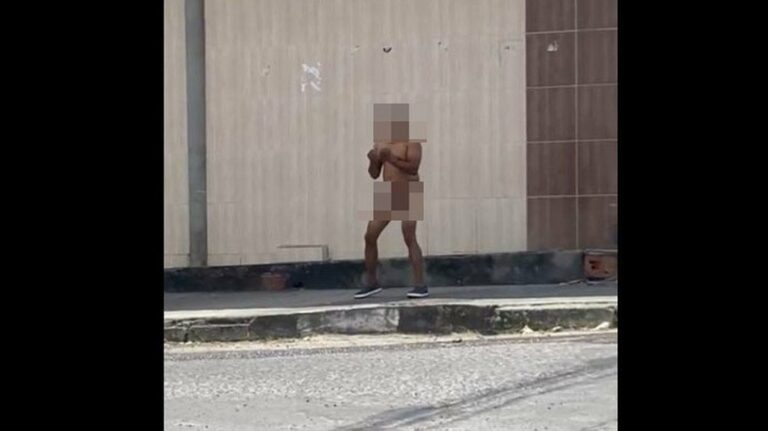 VÍDEO: policial surta, fica nu, atira contra chão e agride homem na Bahia