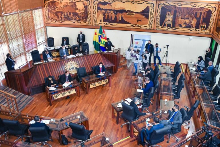 Aleac aprova projetos de autoria parlamentar e do Executivo