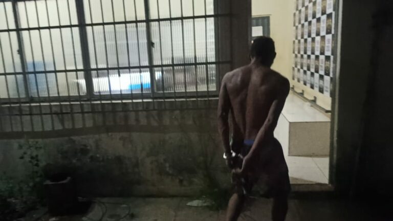 Polícia prende homem que havia assaltado estudante após saída de escola em Rio Branco