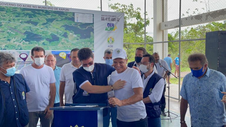 Senador Bittar cumpre agenda no Acre e entrega obras ao lado de Gladson e grande comitiva