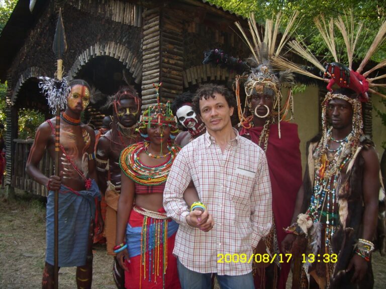 Artista acreano pinta a Amazônia em traços únicos ao redor do mundo; veja obras