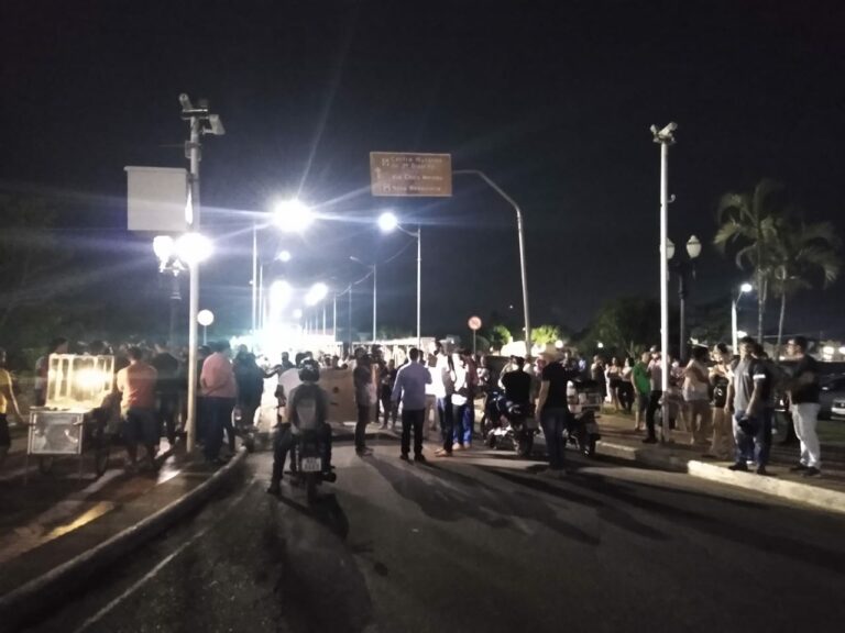 Motoristas de aplicativos fecham Ponte Metálica pedindo ajuda nas buscas por colega desaparecido