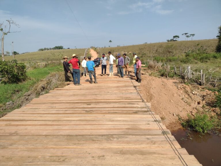 Usando uma Skid, Governo do Acre continua implantando pontes na zona rural de Sena