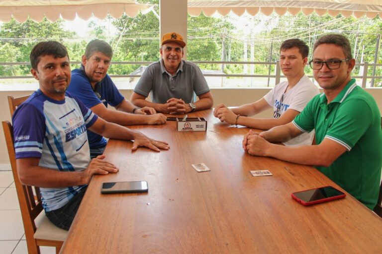 Em Cruzeiro do Sul, Jairo Cassiano se reúne com lideranças do DEM e PSL 