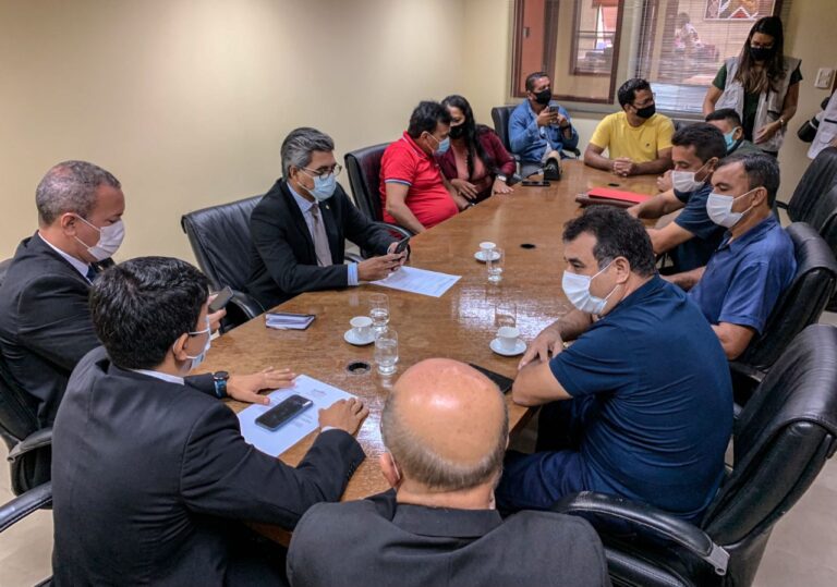 Vereadores de Tarauacá pedem socorro a deputados contra mudança de endereço da maternidade