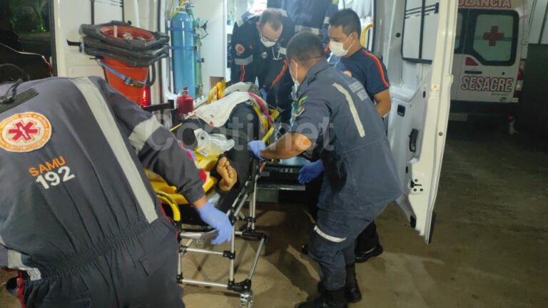 Jovem de 21 anos é baleada no bairro Belo Jardim 1, após discussão; estado de saúde é grave