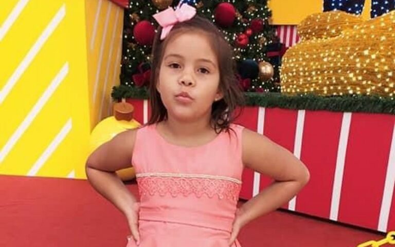 Menina de 8 anos é esmagada por placa de concreto de muro do metrô do Recife