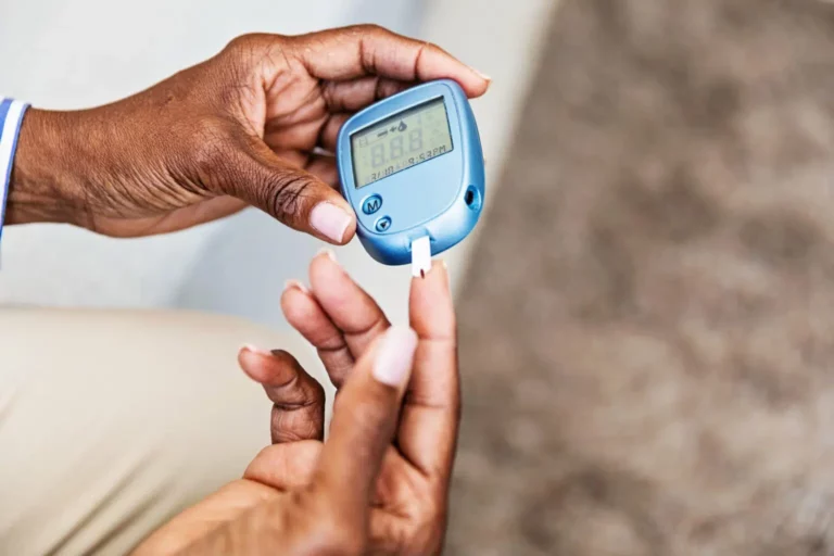 Tenho diabetes: Posso solicitar algum benefícios do INSS?