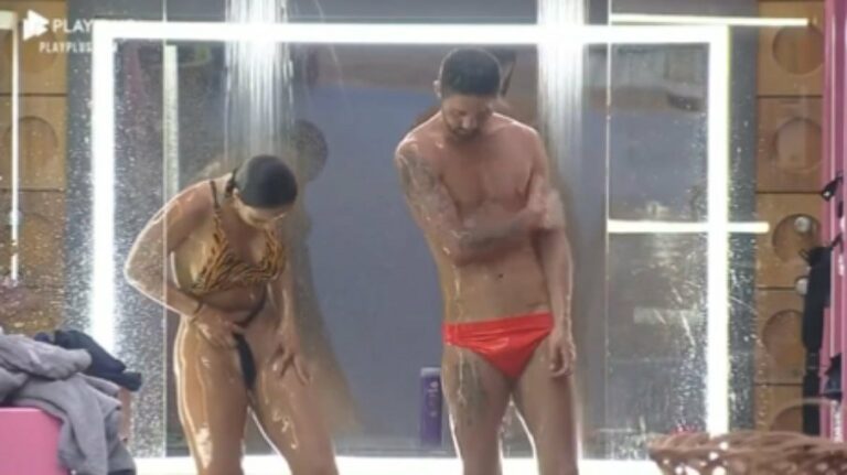 ‘A Fazenda 13: Aline Mineiro mostra parte íntima para Rico e Record corta câmera; veja vídeo