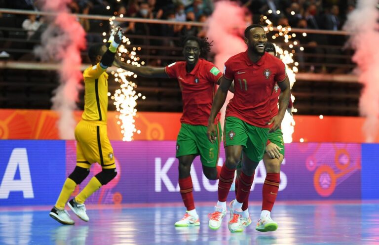 Portugal supera a Argentina e é campeão mundial de futsal pela 1ª vez