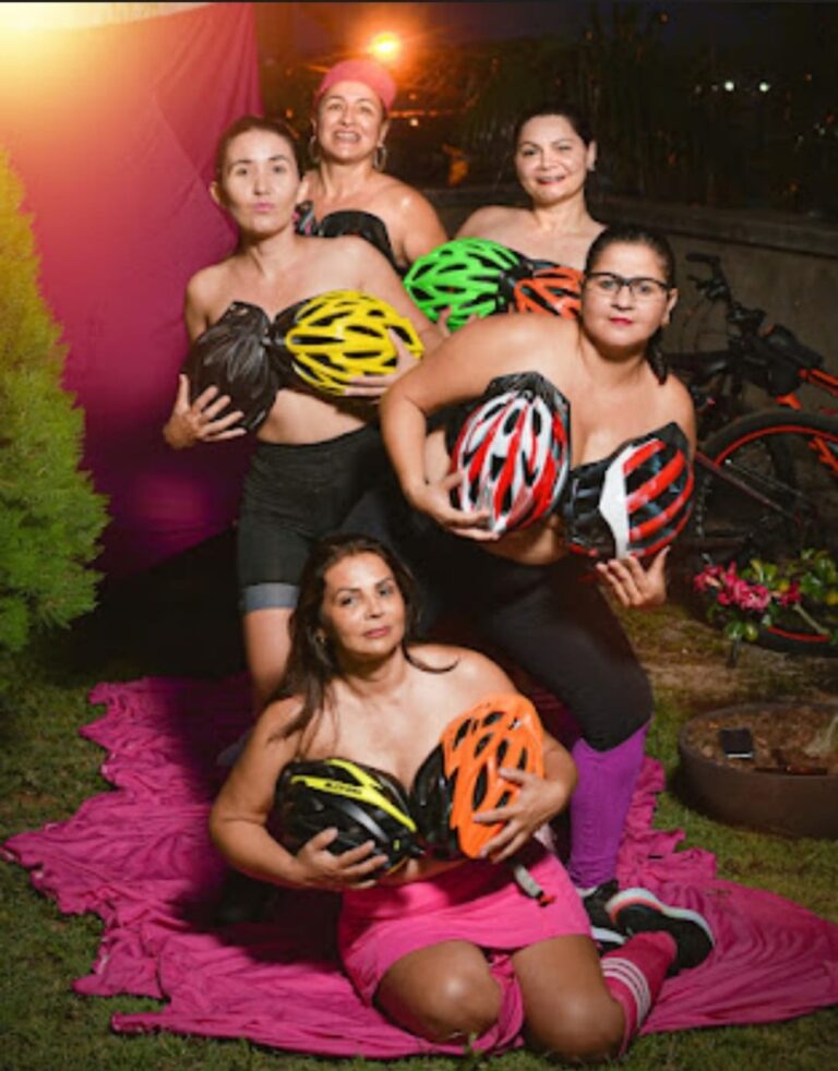 Em Sena, com ensaio fotográfico, Mulheres do Pedal aderem à campanha Outubro Rosa; confira fotos