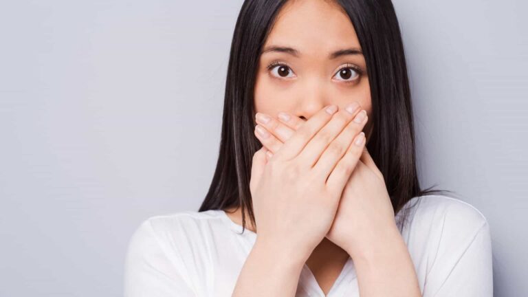 Estado da sua língua pode indicar se está faltando vitamina D no corpo