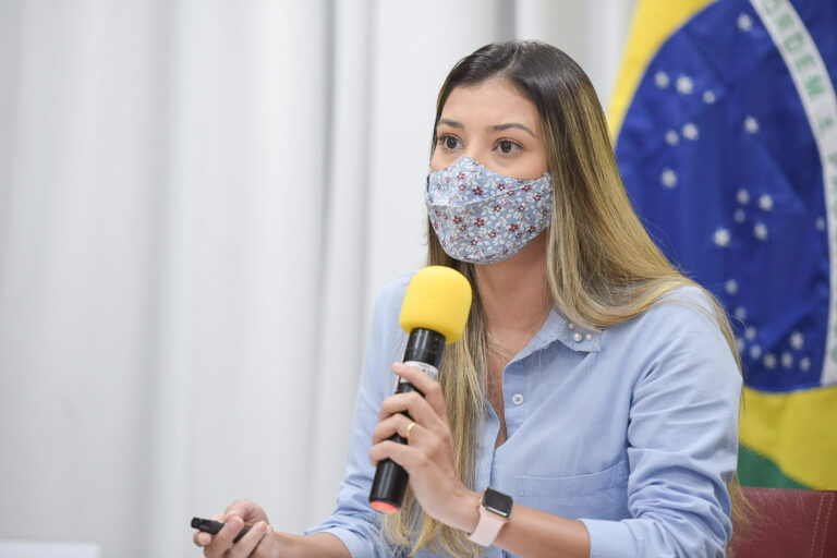 Coordenadora do Pacto Acre Sem Covid comenta volta às aulas e revela se houve aumento de casos