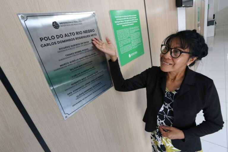 Advogada indígena que iniciou faculdade aos 40 passa em concurso na Defensoria no AM: ‘Vou fazer a diferença na vida das pessoas’