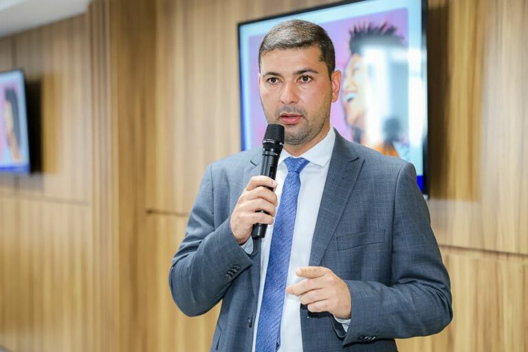 “Você está fazendo um grande trabalho nessa secretaria”, diz Nicolau na inauguração da nova Seplag