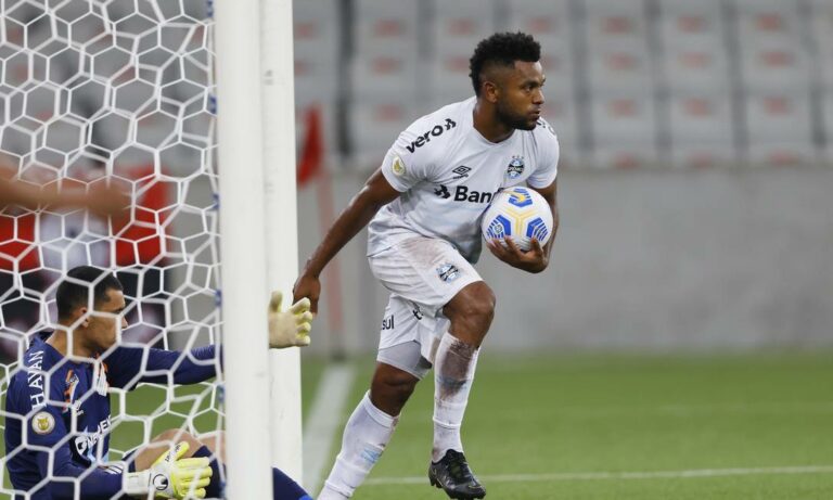 Santos, Grêmio e Bahia já têm mais de 40% de risco de queda; veja as probabilidades