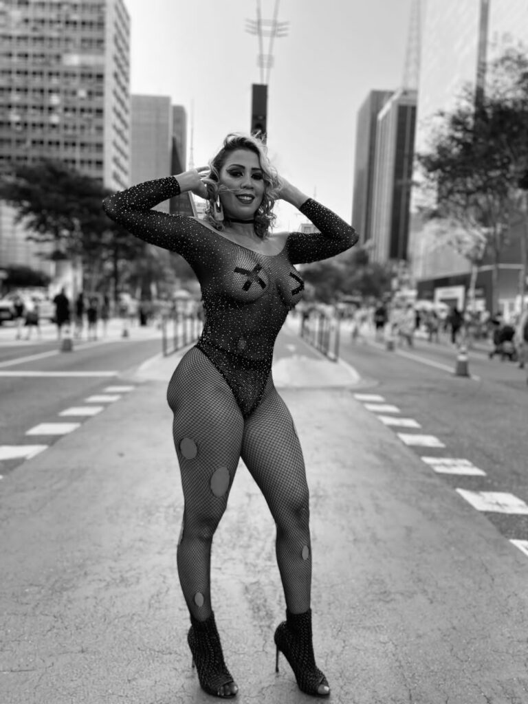 Acreana faz ensaio sensual na Avenida Paulista para comemorar 50 mil seguidores: “Estava sensual, nua e ousada”