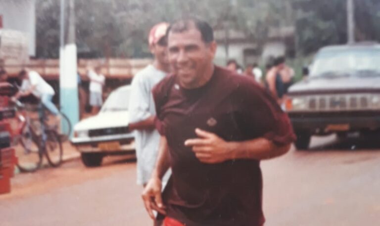 Amigos organizam torneio para ajudar ex-goleiro de times no AC que está com tumor na cabeça