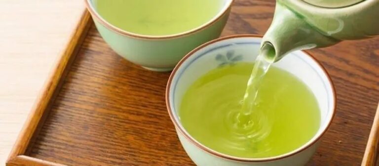 Mulher que tomava chá para emagrecer aguarda por transplante de fígado