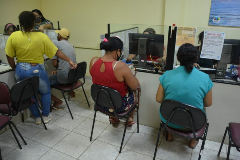 Beneficiários do Bolsa Família devem realizar o recadastramento para o Auxilio Brasil