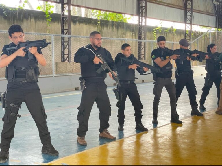 Políciais civis e delegados de Manoel Urbano e Sena Madureira se formam no Curso de Operador de Carabina