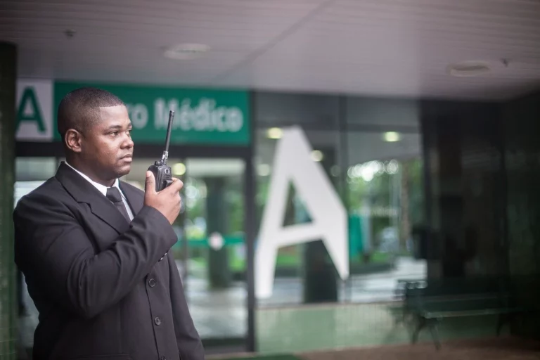 Quanto é o adicional noturno? Confira os valores por lei, hora e cargos