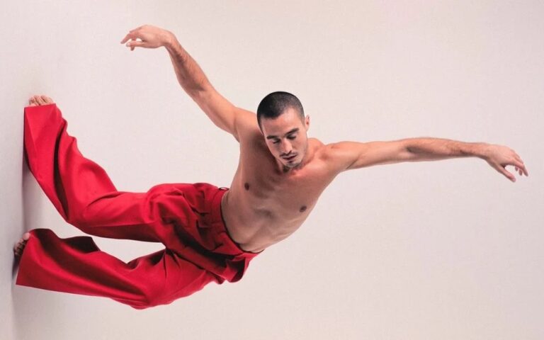 Sumido desde 2020, Tiago Iorc lança música inédita e choca web com novo visual; veja