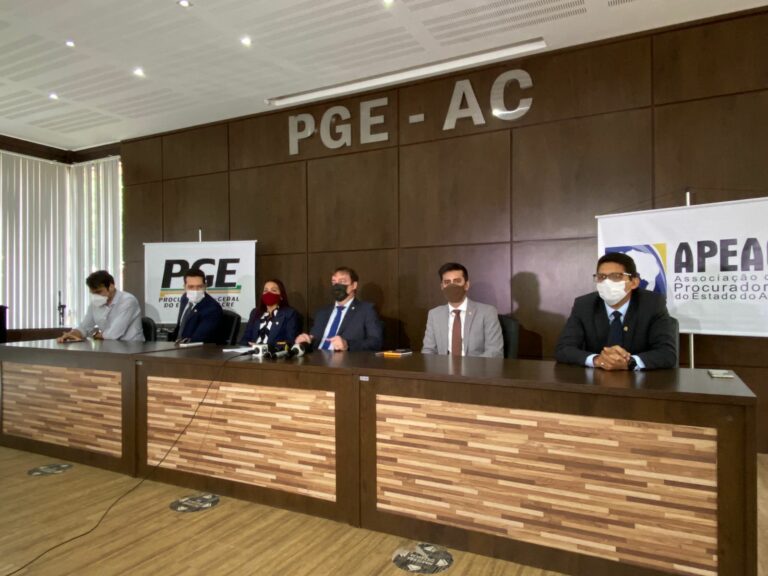 “Não tem como a PGE influenciar no precatório de ninguém”, diz procurador-geral adjunto em coletiva