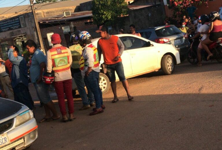 Boliviano morre após chocar moto contra veículo que teria feito conversão em avenida na fronteira